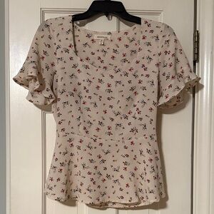 Monteau size small Women's Cream Floral Peplum Top